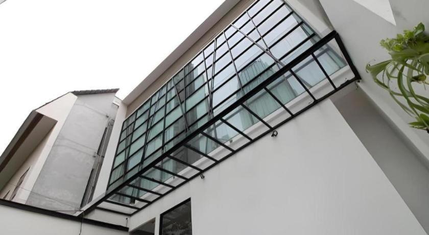 Casa Living Setiabudi Giacarta Esterno foto
